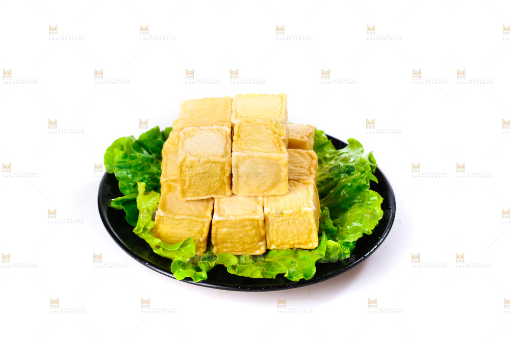 白底上的火锅丸子