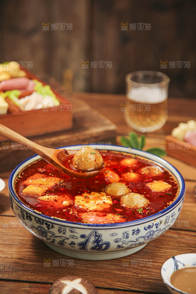 木底上的火锅丸子