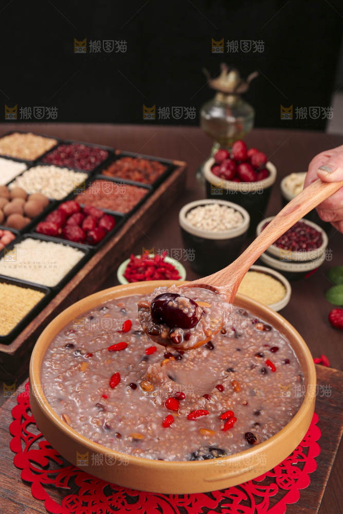 深底上的腊八粥