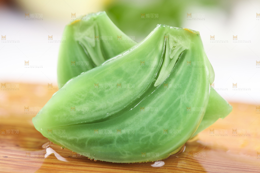 浅底上的腊八蒜