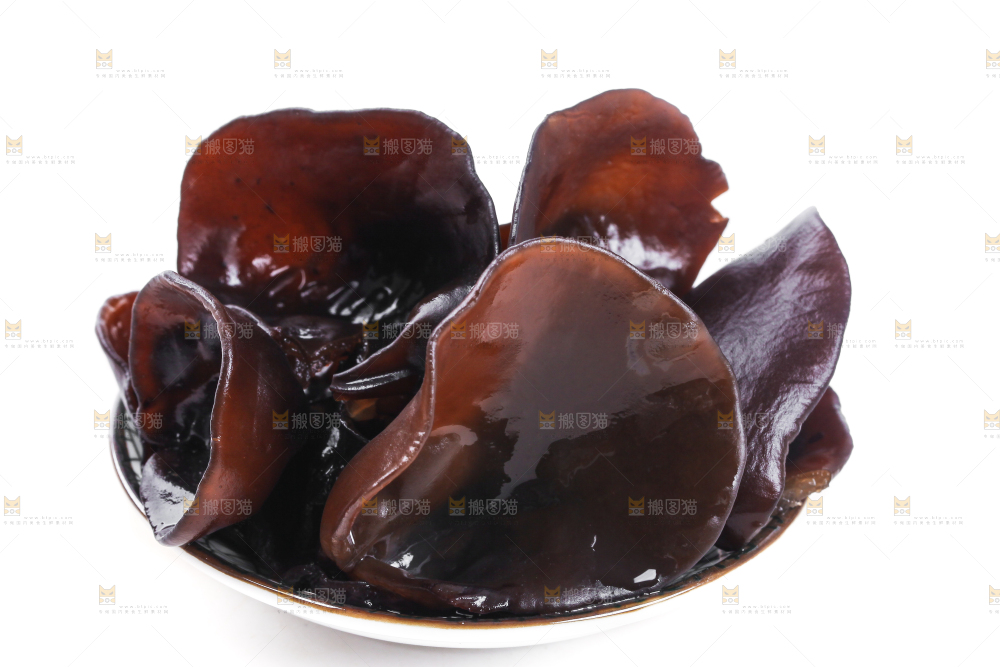 白底上的小碗耳