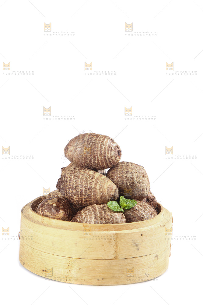 白底上的牛奶芋头