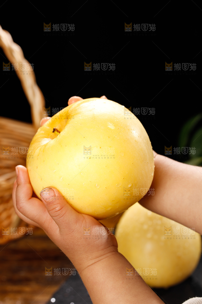深底上的维纳斯苹果