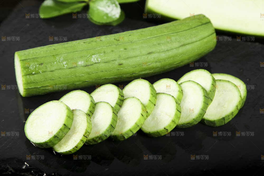 深底上的丝瓜