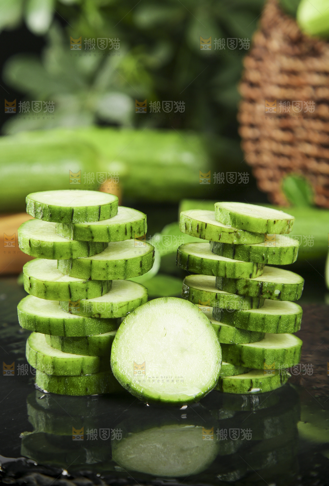 深底上的丝瓜