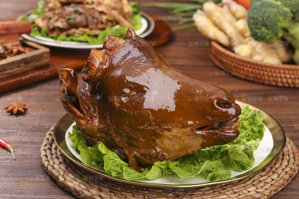 深底上的羊头肉