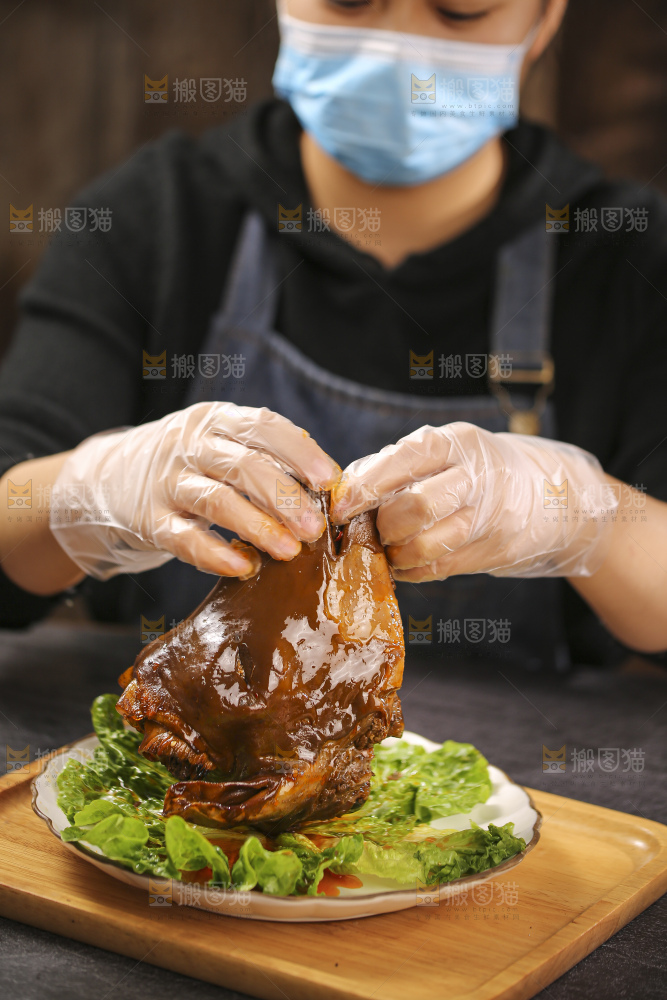 深底上的羊头肉