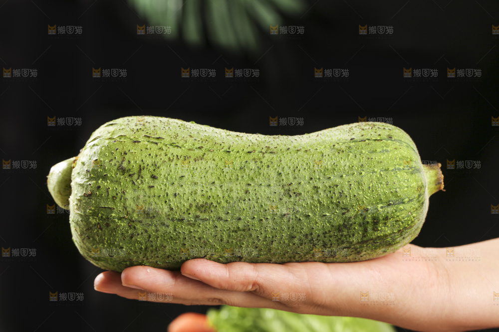 木底上的肉丝瓜