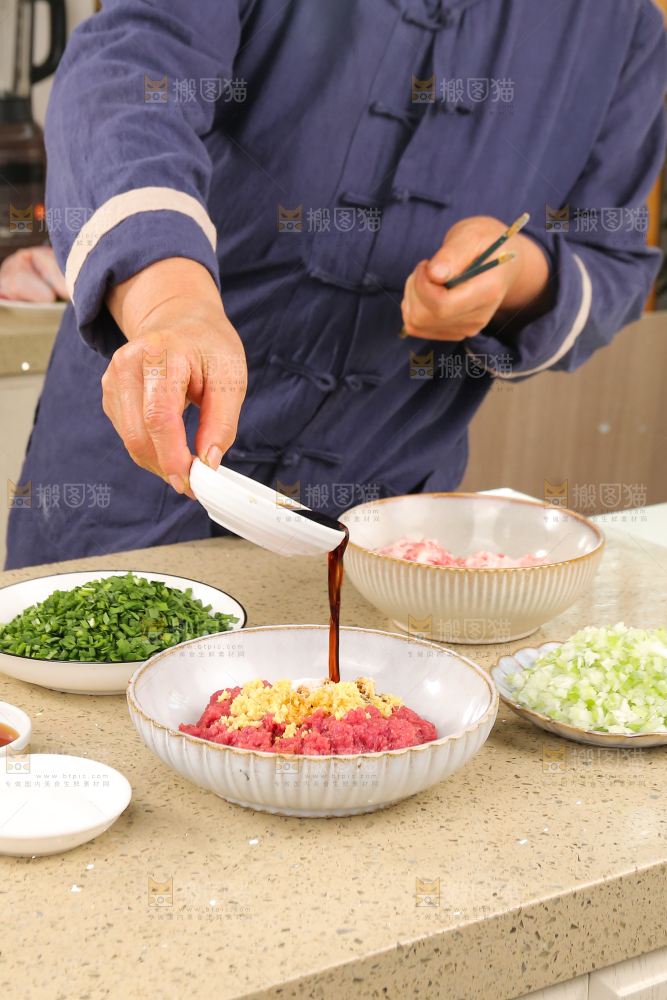手工牛肉饺子制作