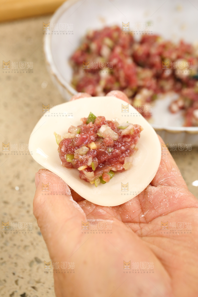 手工牛肉饺子制作