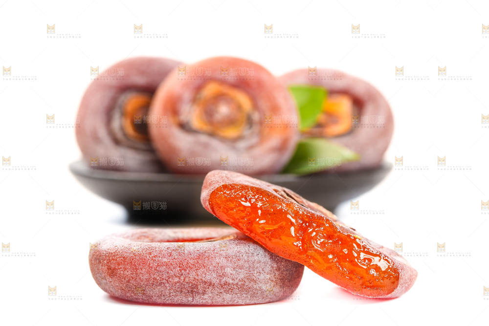 白底上摆放着柿子饼