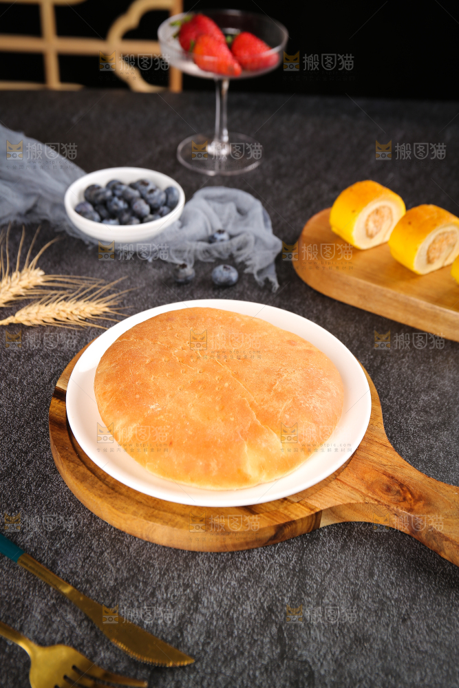深底上的披萨饼