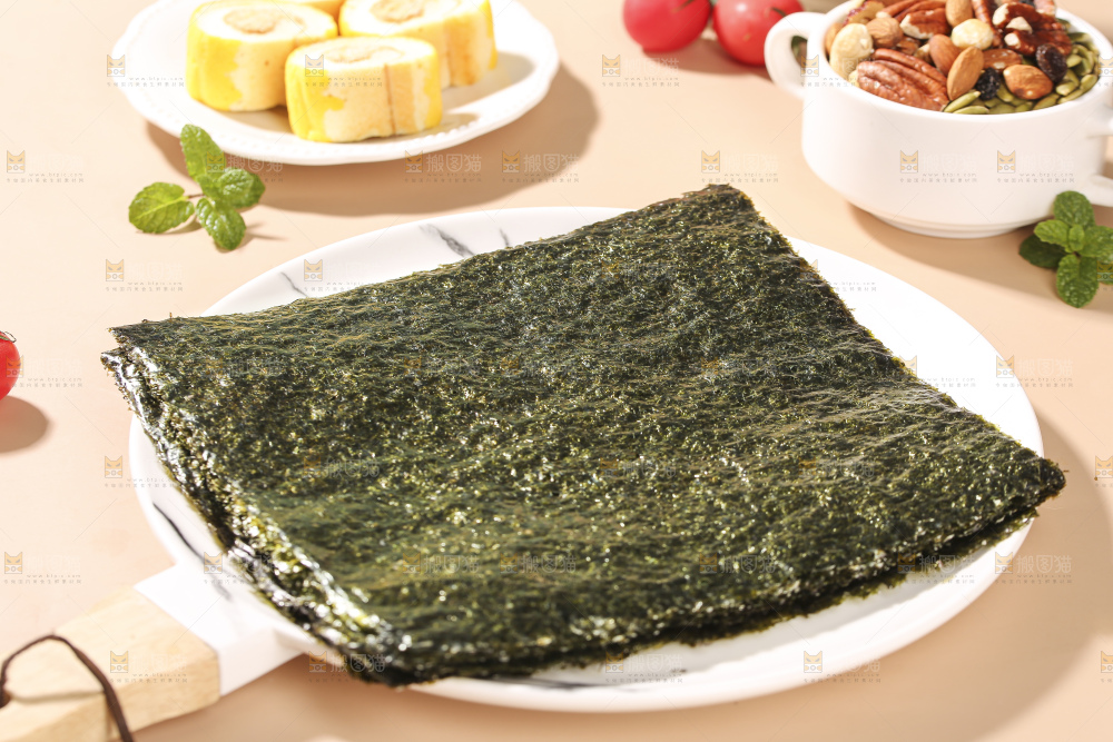 浅底上的海苔卷