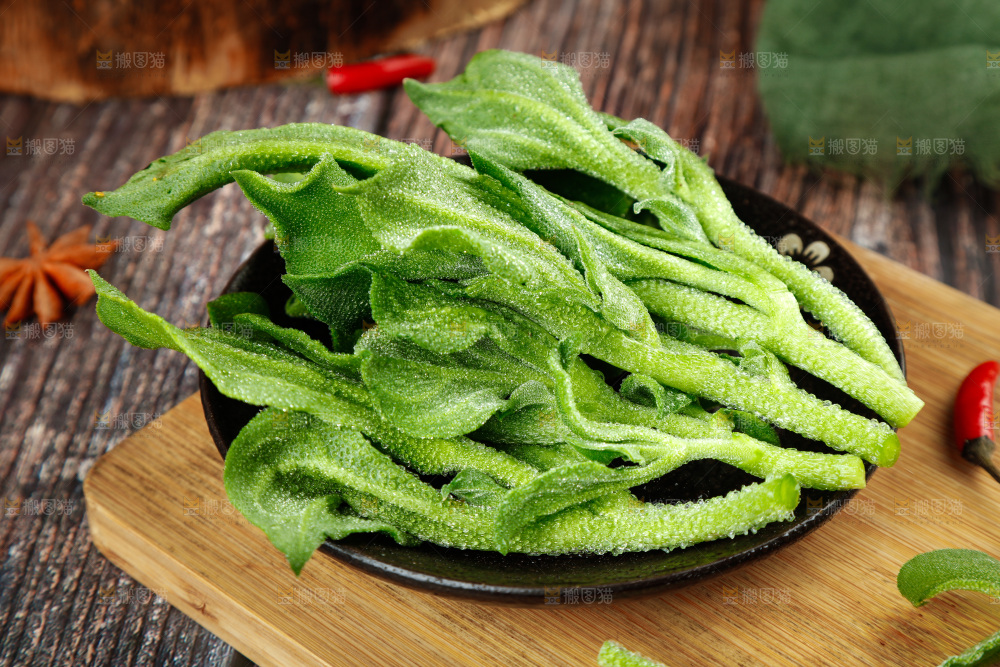 深底上的冰草