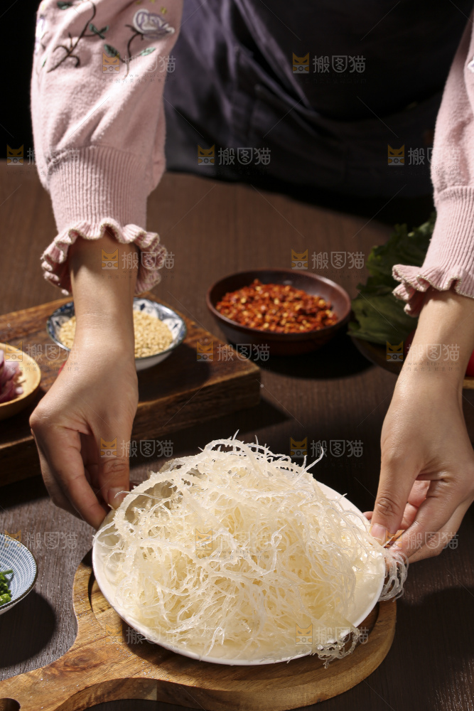 深底上的龙须菜