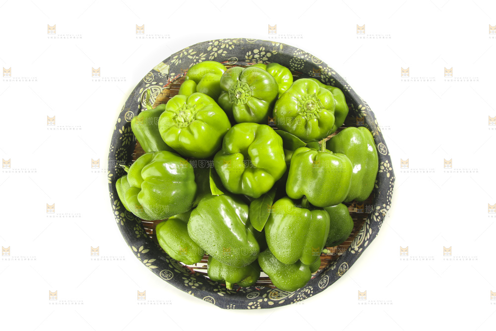 白底上的青圆椒