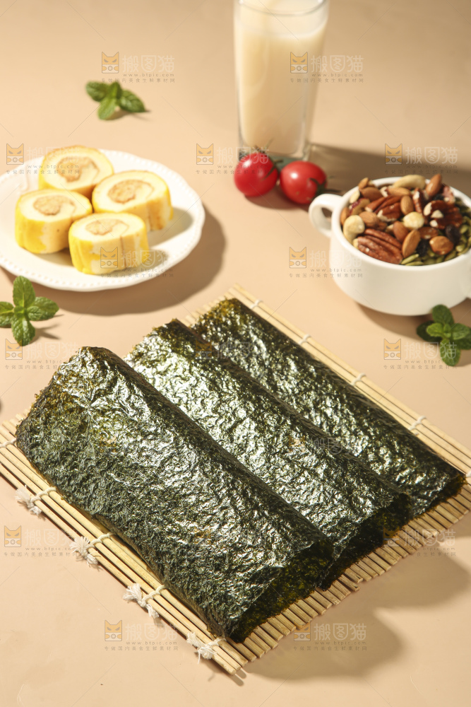 浅底上的海苔卷