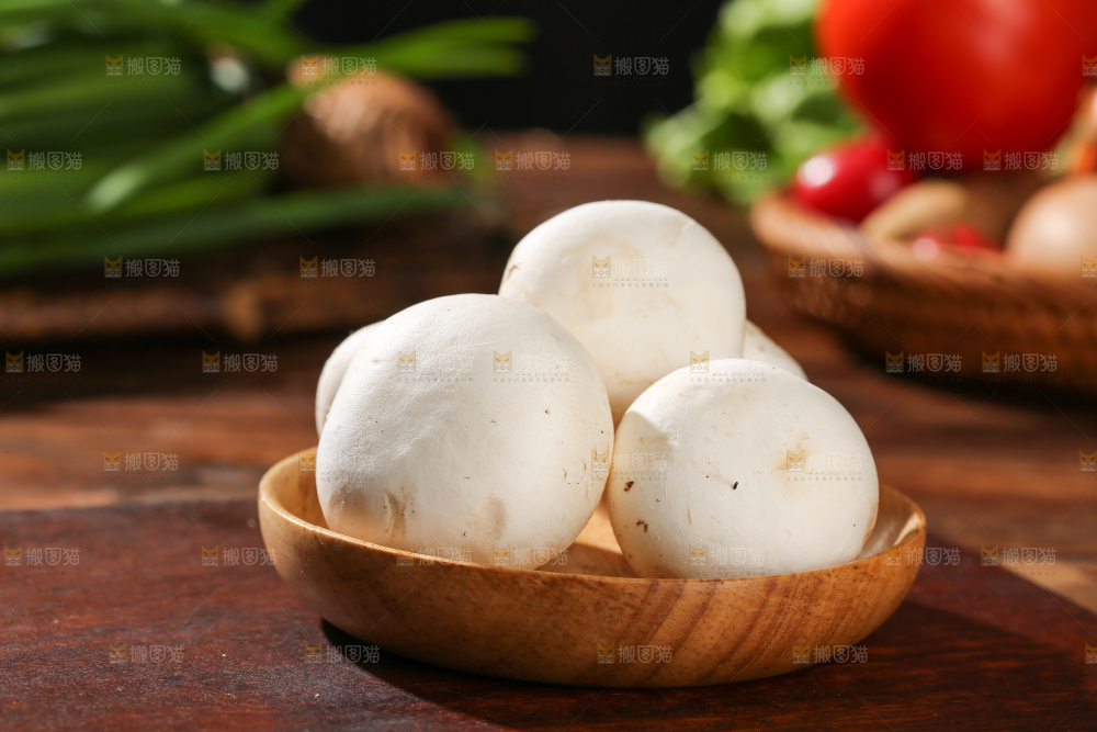 木底上的口蘑