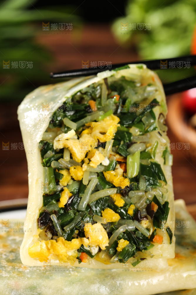 木底上的韭菜盒子