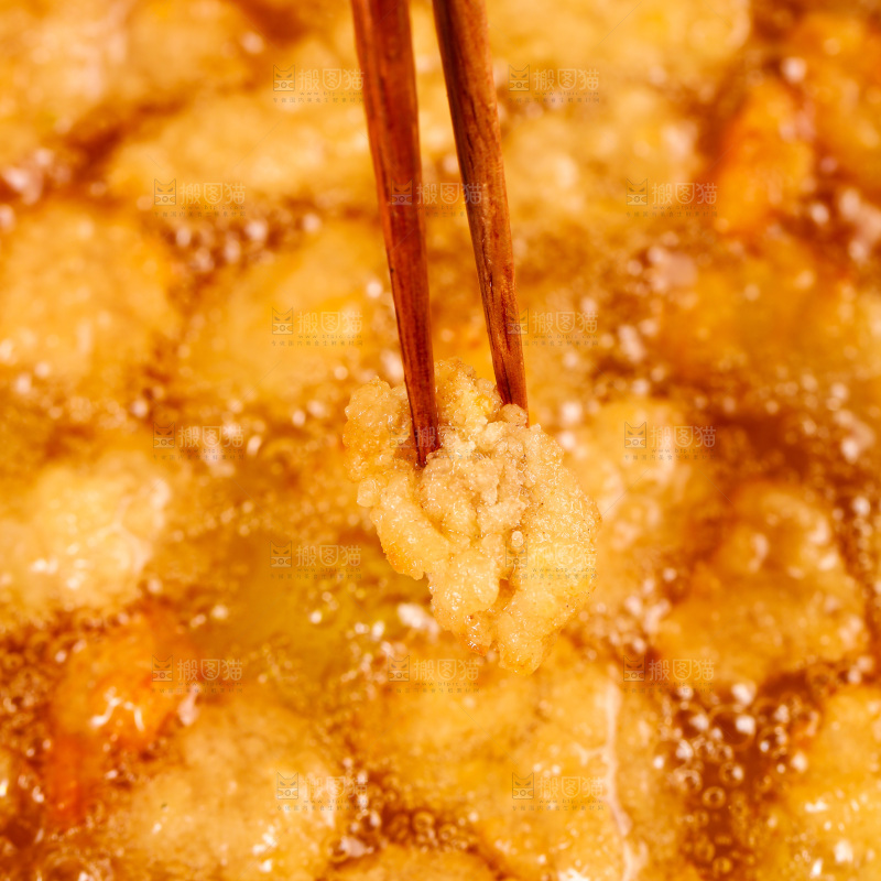 油锅里炸着鸡米花