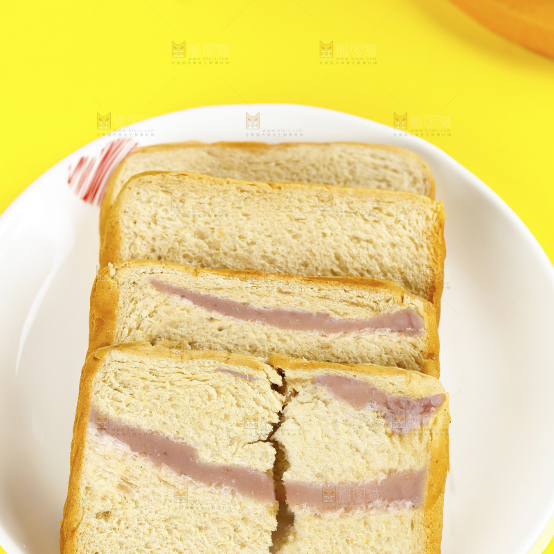 盘子里的青稞芋泥双料吐司
