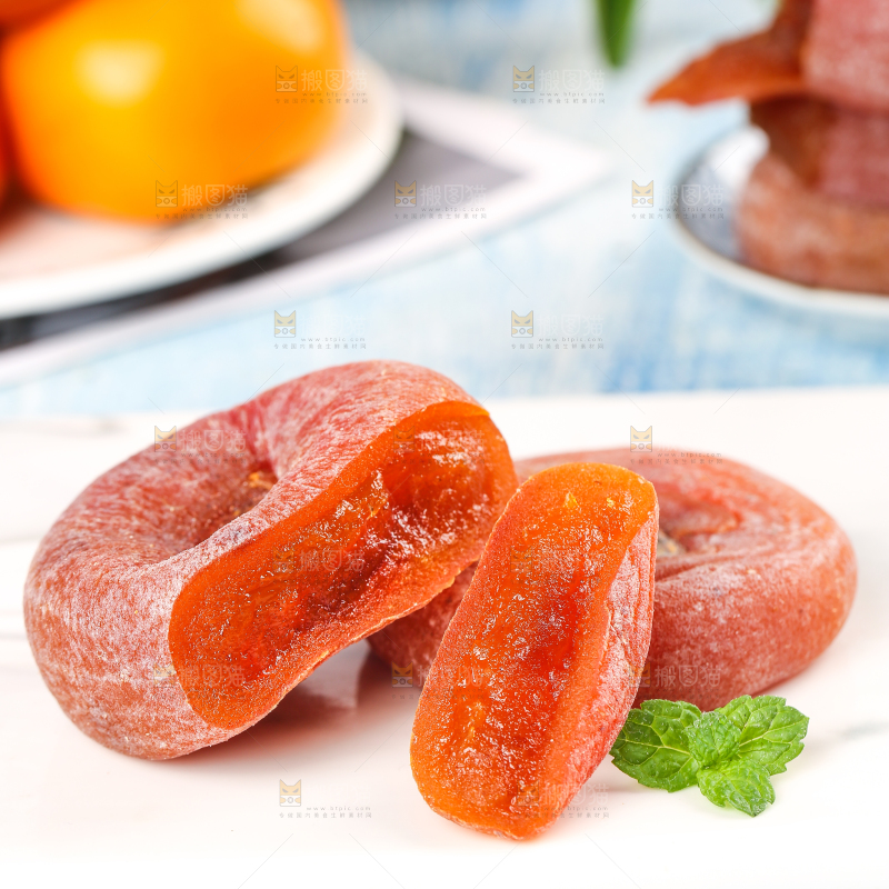 白石底上的柿饼