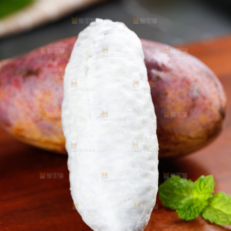 木底上的八月瓜