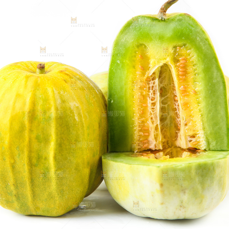 白底上摆放着丑香瓜
