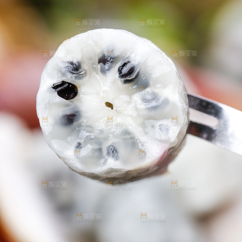 叉子上叉着八月炸