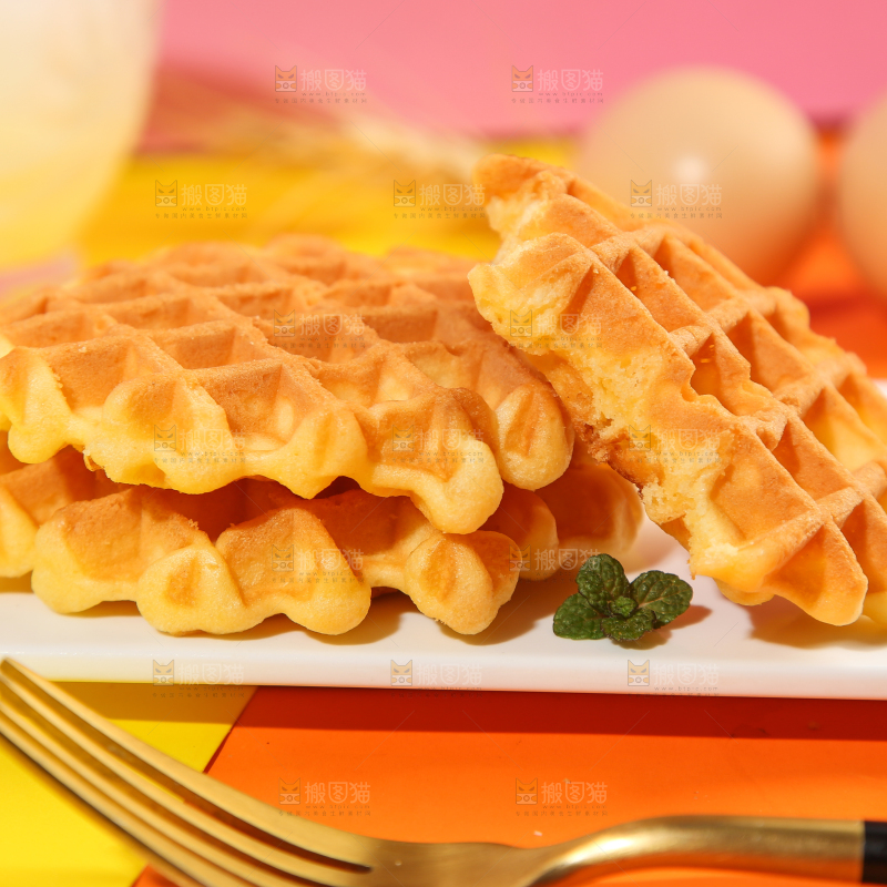 盘子里的华夫饼干