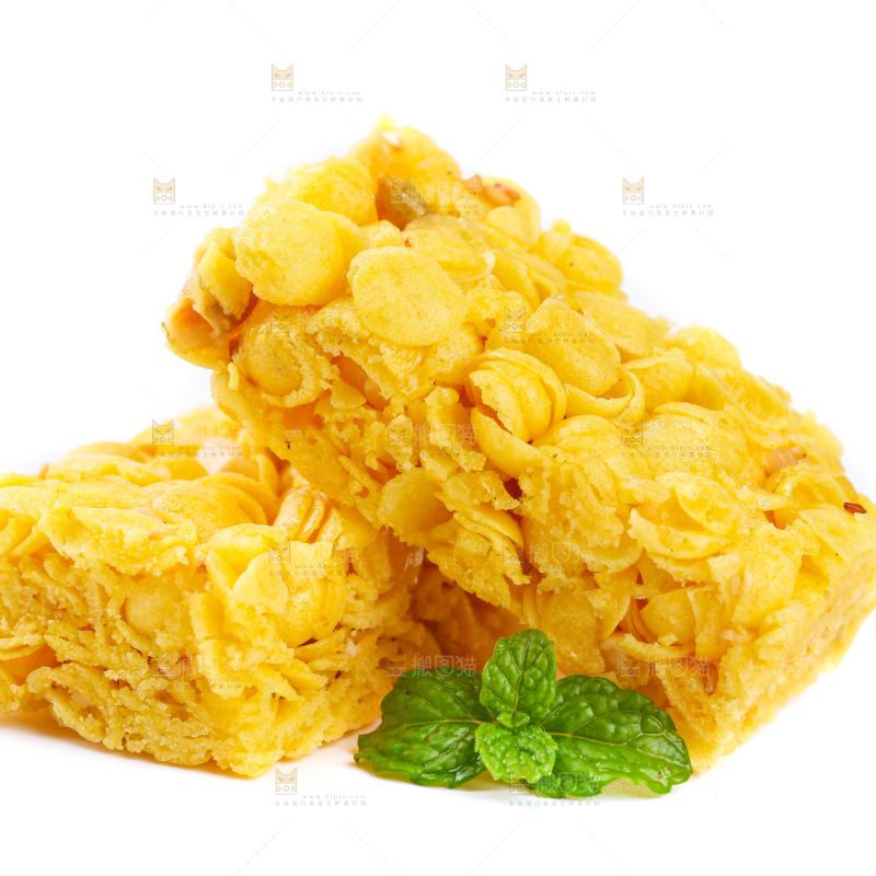 白底上放着玉米酥