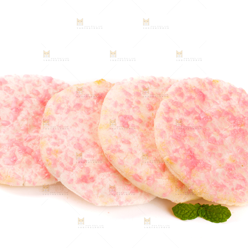 白底上放着雪饼