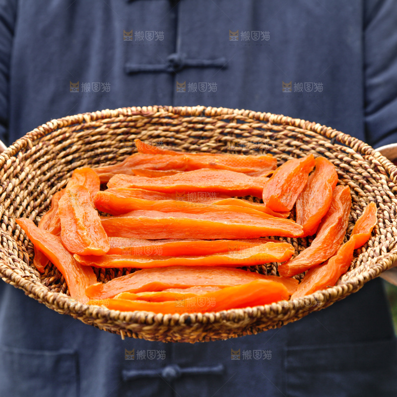 手拿一筐红薯条