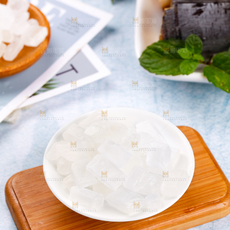 木底上放着冰糖