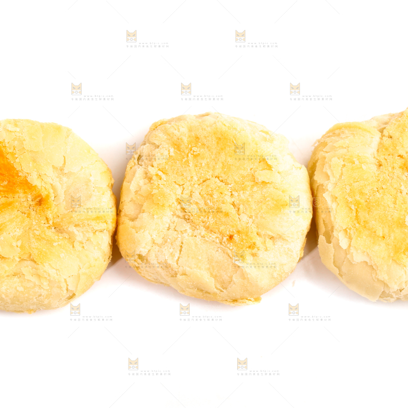 苏式月饼放在白底上