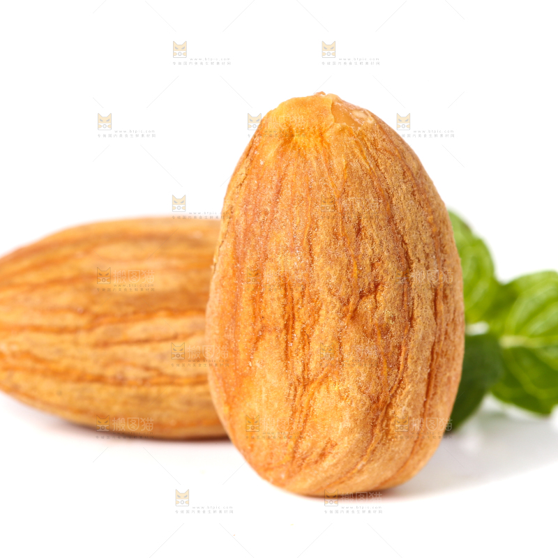 白底上的巴旦木