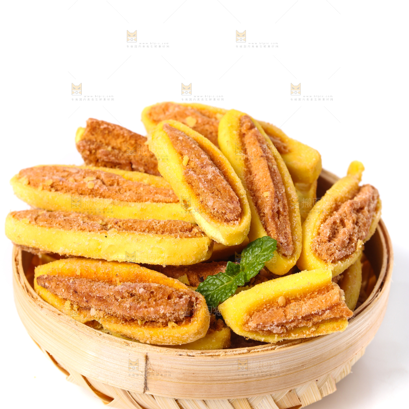 篮子里放着小耳酥