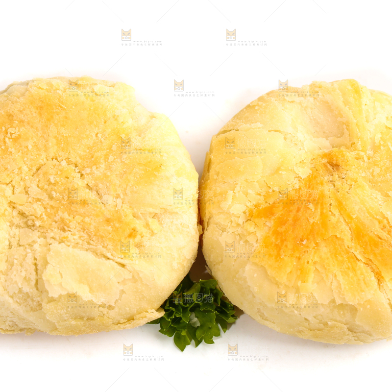 白底上的月饼