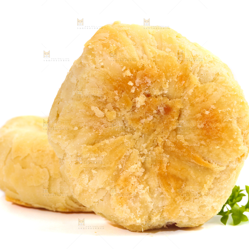 白底上的月饼