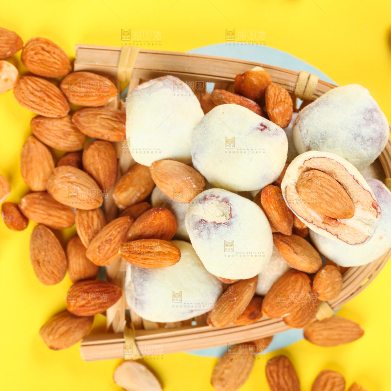 浅底上的夹心奶枣