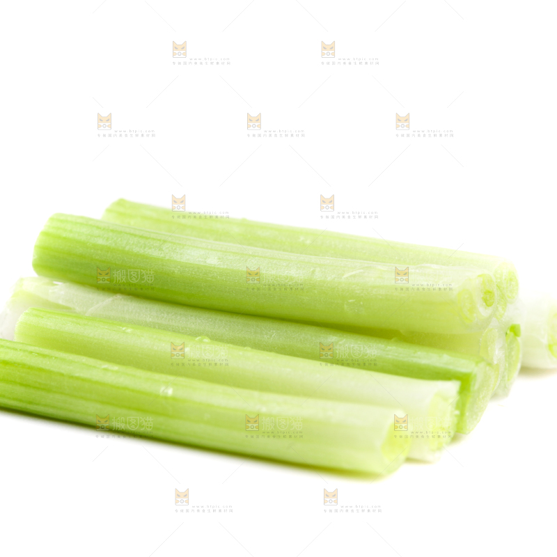 白底上放着小香葱