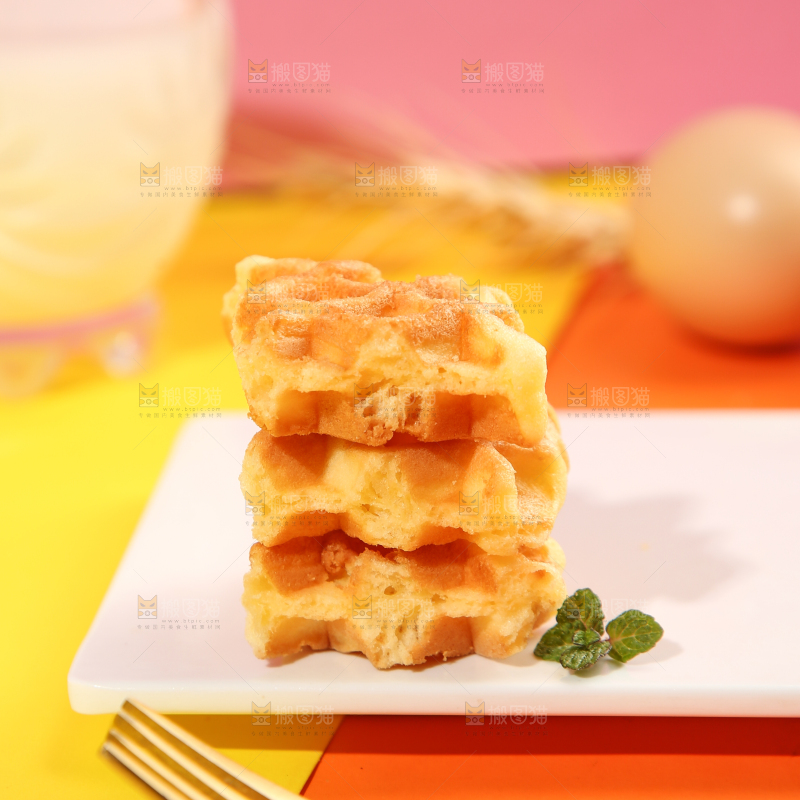 盘子里的华夫饼干