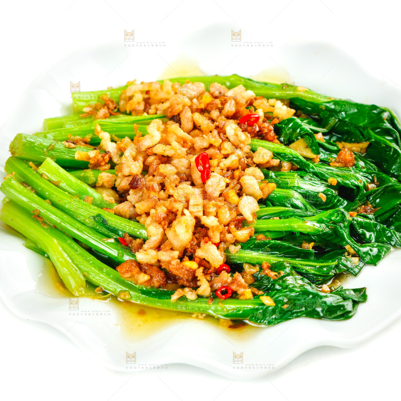 盘子里装着白灼广东菜心