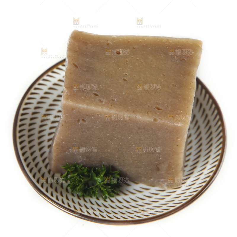 盘子里的魔芋豆腐