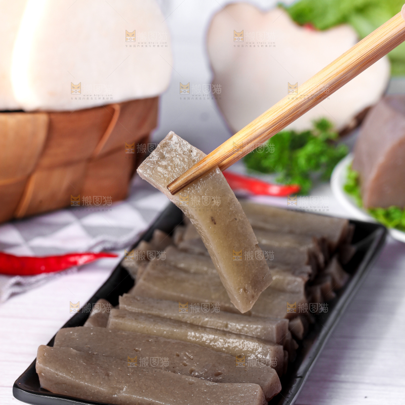 浅底上的手工魔芋豆腐