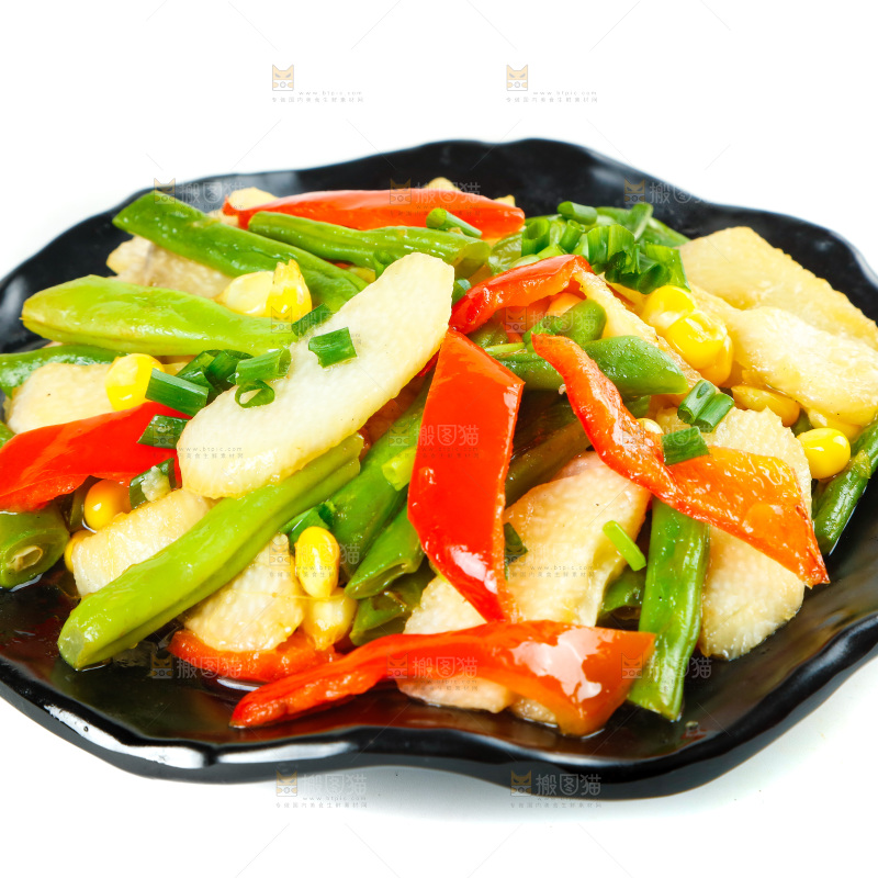 盘子里的山药炒四季豆