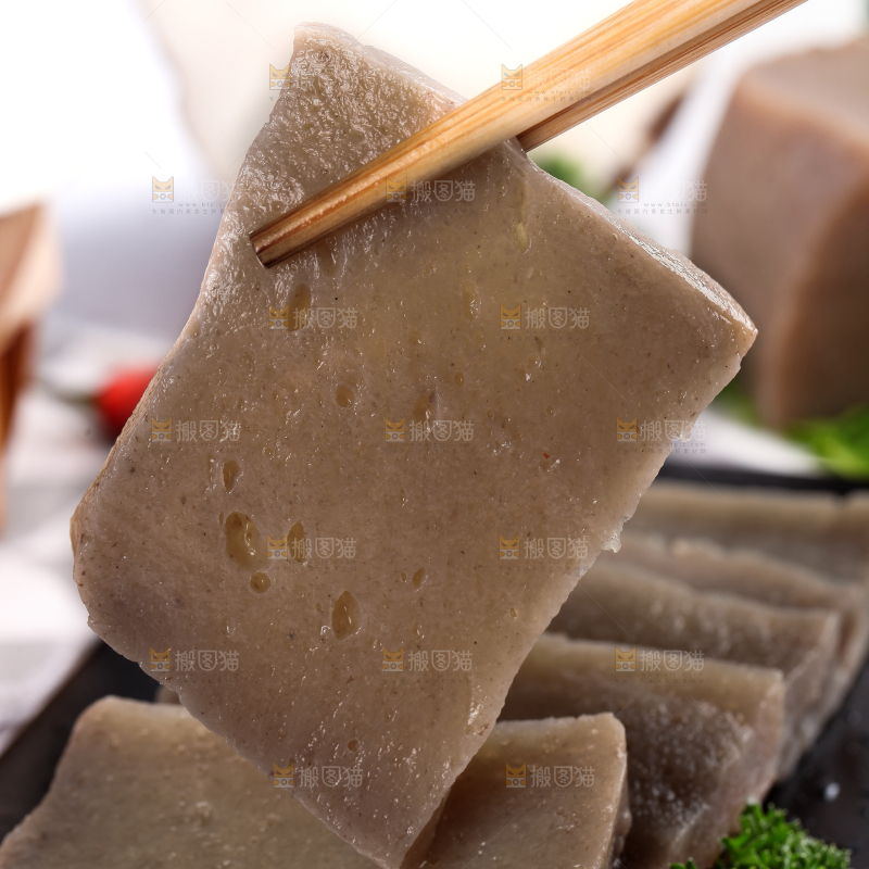 浅底上的手工魔芋豆腐