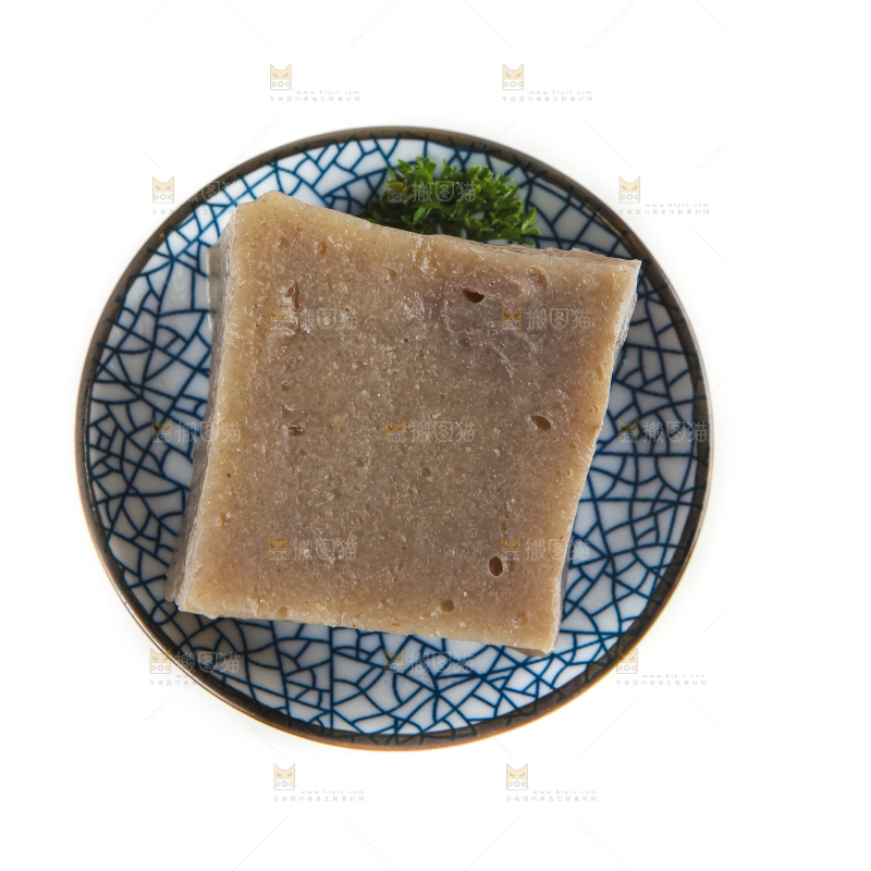 盘子里的魔芋豆腐
