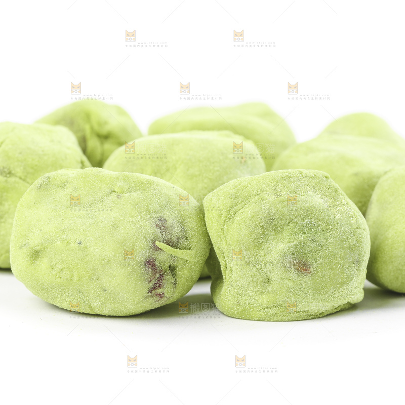 白底上的抹茶味奶枣