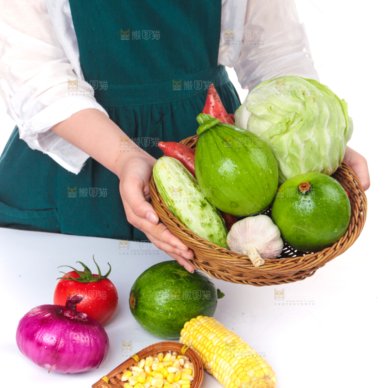 手拿一筐蔬菜组合